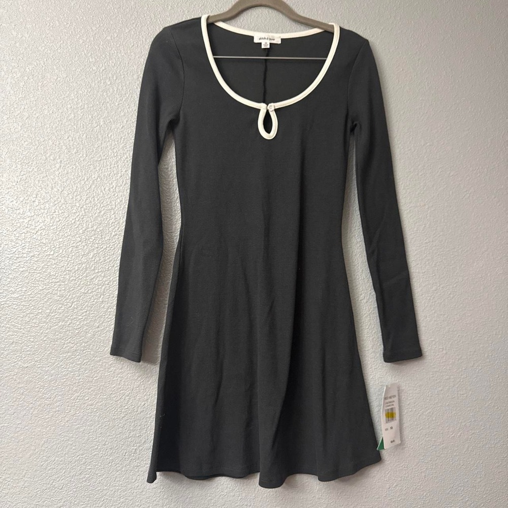 Stitch & Pine Women's Charcoal Long Sleeve Mini Dress with Keyhole